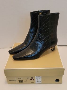 NWT Michael Kors Maude Croc Embossed Leather Booties Black 6.5 Kitten Heel Zip